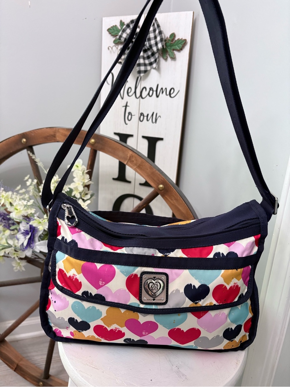 Brighton Multi-Color Heart Print Crossbody Bag with Navy Trim NWOT 🩵🩷💛